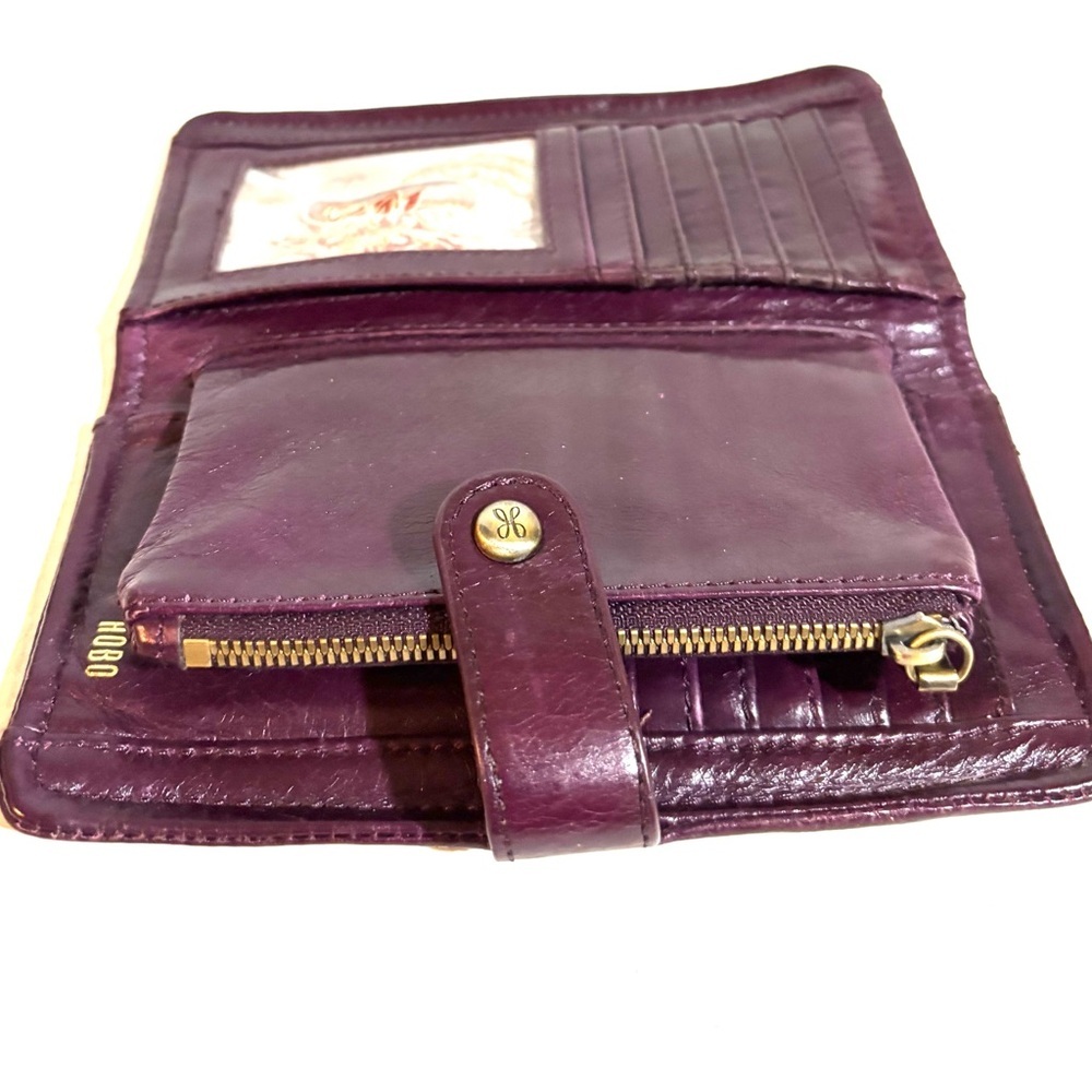 Elegant Purple Women's Wallet - Picture 3 of 6